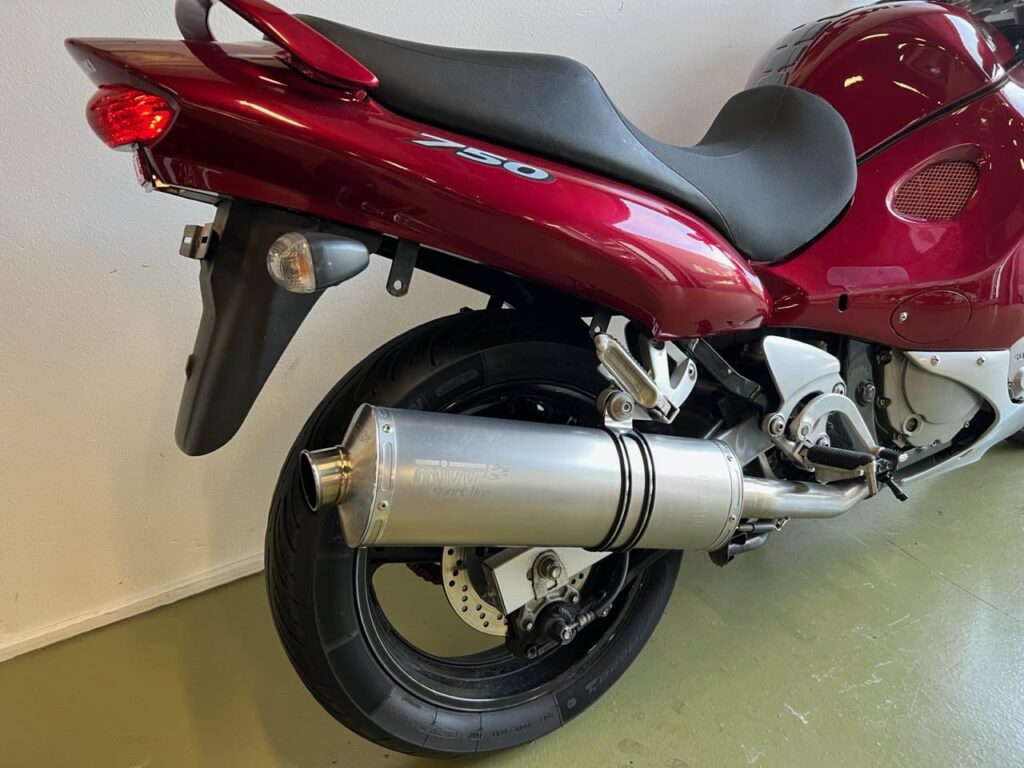 Suzuki GSX 750 F - Billede 3