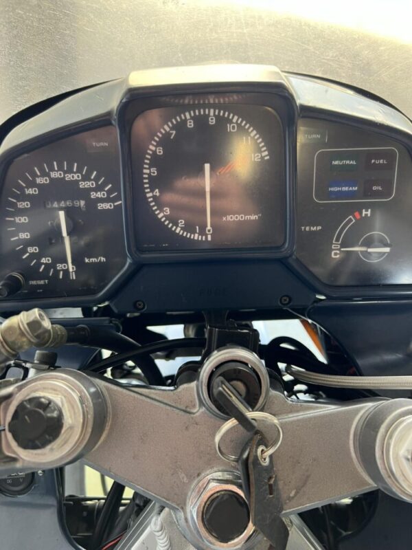 Honda VFR 750 F - Billede 4