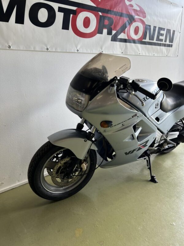 Honda VFR 750 F - Billede 6