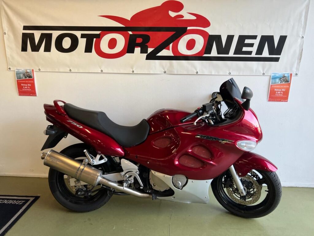 Suzuki GSX 750 F
